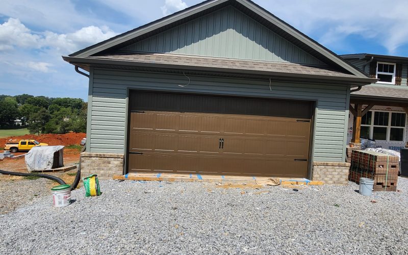 EA PAINTING LLC 20